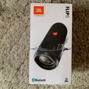 JBL Flip 5 Wireless Bluetooth Speaker BRAND NEW